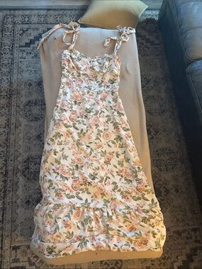 Floral Tie-Strap Maxi Dress in White and Pink